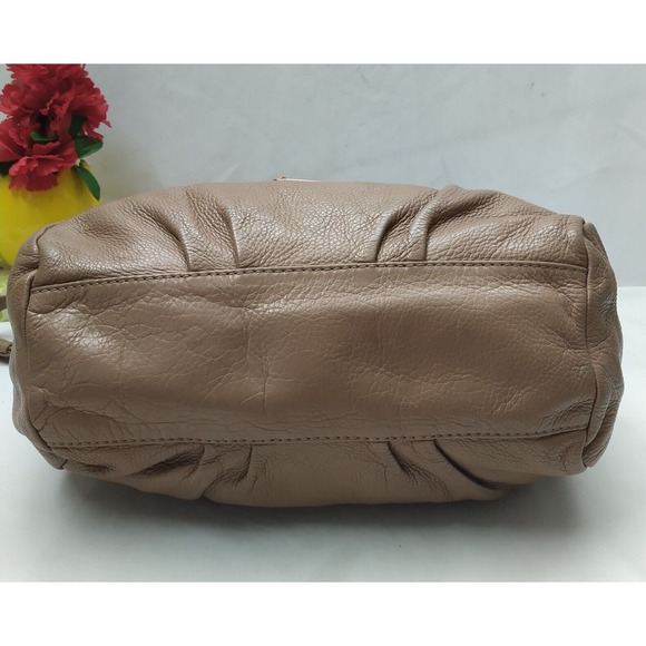 Marc by Marc Jacobs Classic Q Taupe Brown Pebbled Leather Shoulder Bag - Picture 9 of 16